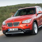 BMW X1に軽快なステアリング操作をサポートするサーボトロニックを全車標準装備