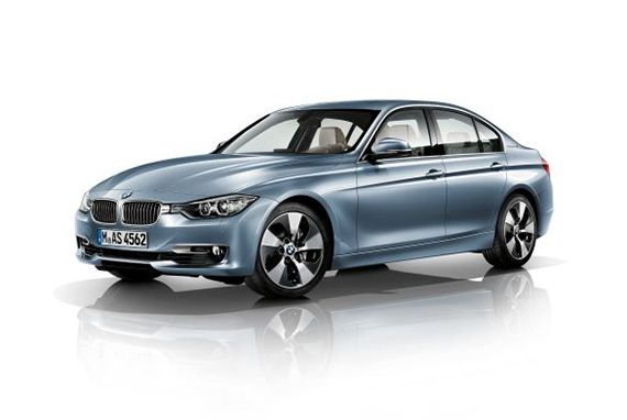 BMW 3シリーズ セダンに、特別パッケージ「スマート・クルーズ」を設定