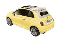 FIAT「500 GELATO」「500C GELATO」 -バケーションでジェラートを楽しむ光景をイメージした限定車