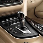 BMW 特別仕様車「320i Core」を発売