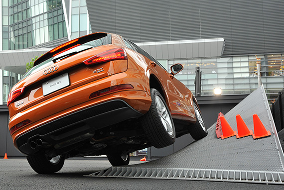 「Audi driving experience quattro park」オープン
