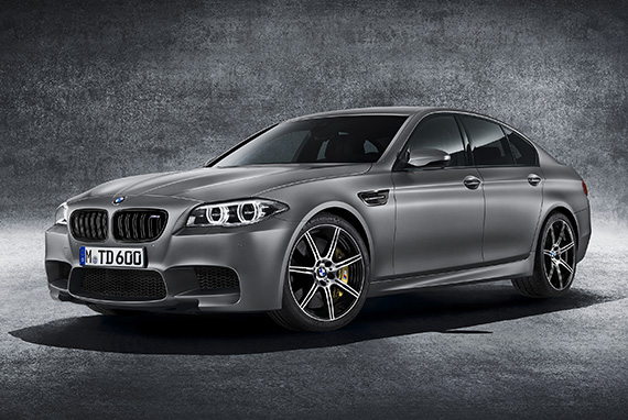 初代BMW M5の登場から30年を記念した特別限定車「30 Jahre M5」
