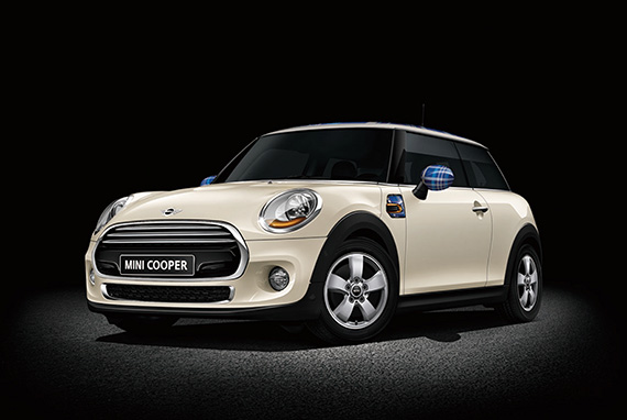 新型MINI COOPERにオプション・パッケージ「Speedwell Blue」を設定