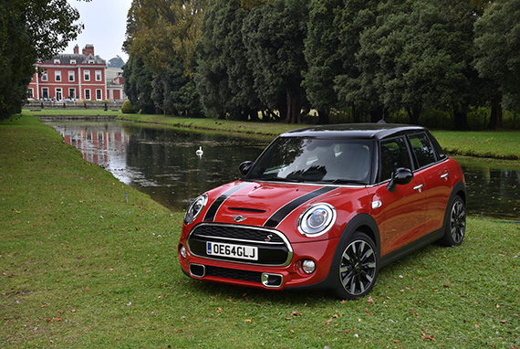 MINI 5 DOOR誕生