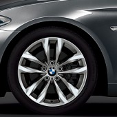 BMW 5シリーズ セダンの限定モデル「Grace Line」を発売