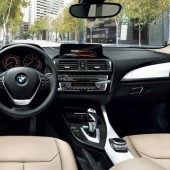 BMW 1シリーズの限定モデル「BMW 118i Fashionista」を発売