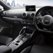Audi RS 3 Sportbackを発売