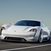 ポルシェ　初の100％電気自動車のプロジェクトを推進することを決定