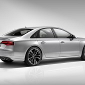 Audi S8 plusを発売