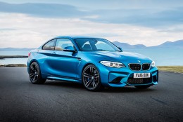 「BMW M2クーペ」に、6速マニュアル・トランスミッション車を追加